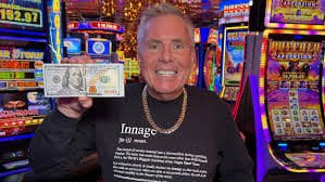 Filipino player joining a phbwin bingo room on a smartphone with live number draw in progress